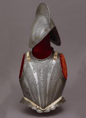 Half-Armor with Comb-Morion