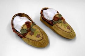 Woman's Moccasins