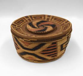 Lidded Rattletop Basket