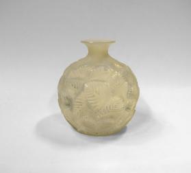 Ormeaux Vase